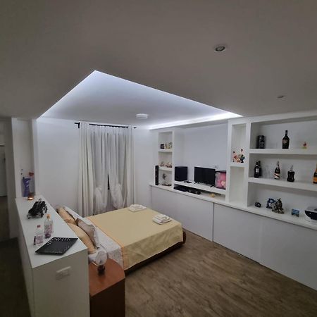 Home Anisia Paderno d'Adda Extérieur photo